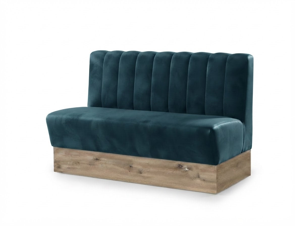 Banquette Bergamo en velours Casino Octane — Coutures verticales et plinthe bois 20 cm