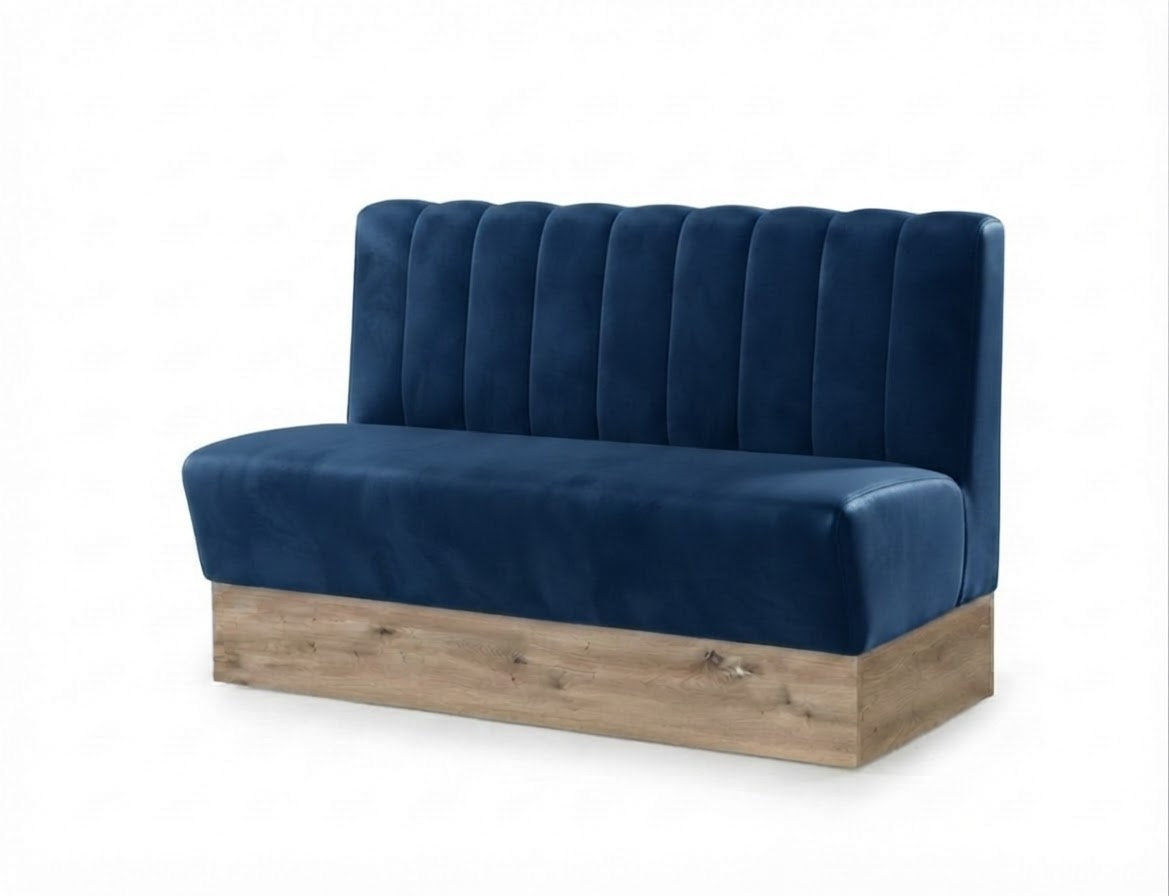 Banquette Bergamo en velours Casino Ocean — Coutures verticales et plinthe bois 20 cm