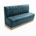 Banquette Rivoli – Couture verticale, plinthe bois & velours Casino Octane