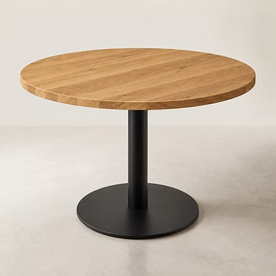 Table en chêne massif vernis Bassano – Pied acier noir – Fabrication française